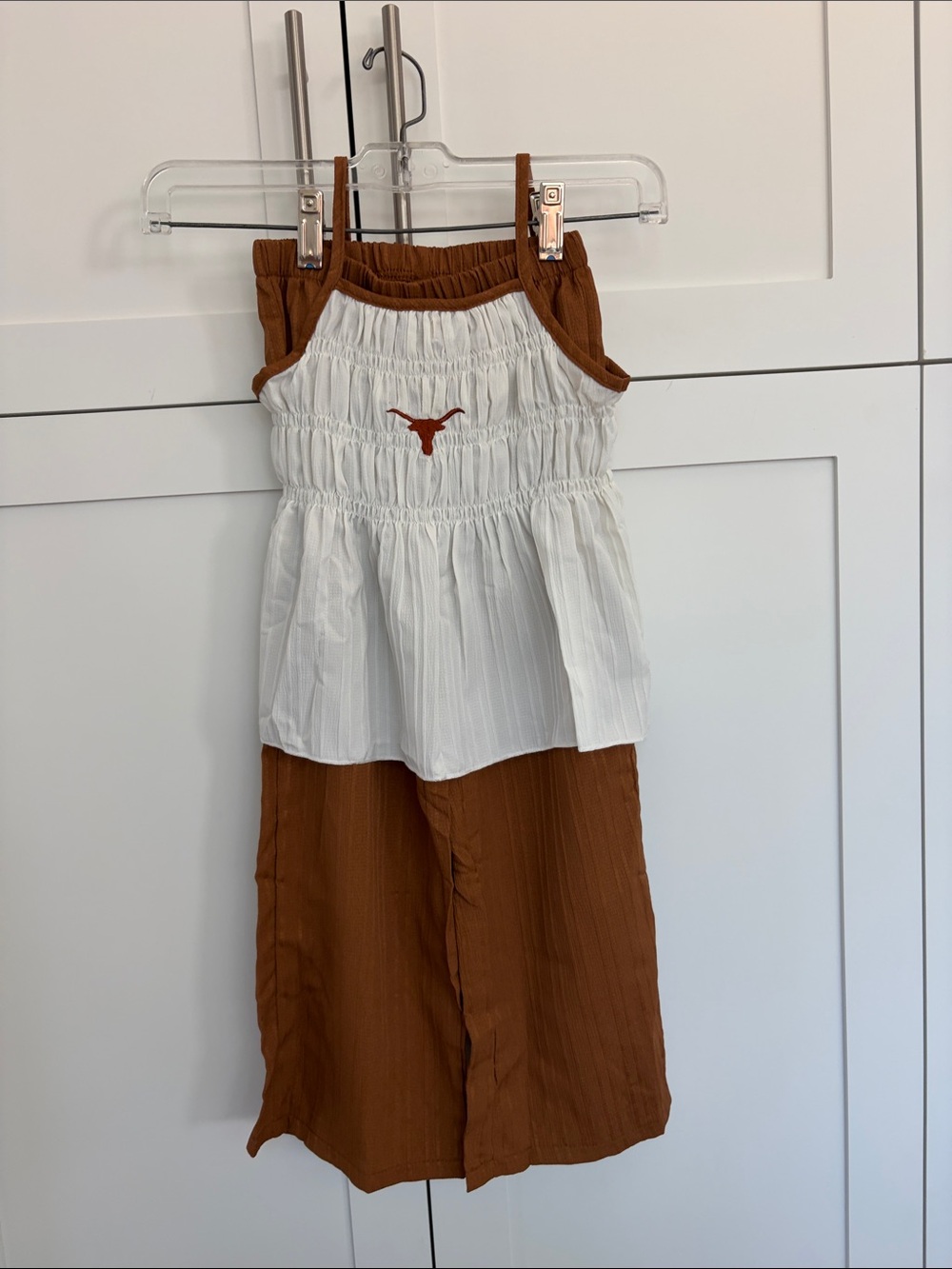 University of Texas embroidered game day Girls Two-Piece Set - White & Brown NEW